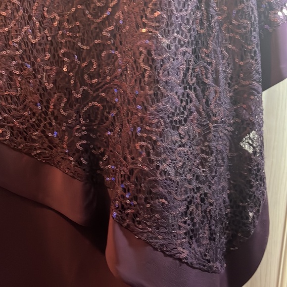 R&M RICHARDS BURGUNDY DRESS - Picture 2 of 6